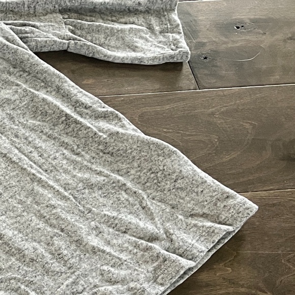 Torrid Gray Ladder Sleeve Pullover - Picture 5 of 7